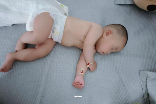 邢台宝宝口水多怎么回事